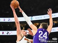 开云体育下载-新秀球员崭露头角，帮助球队胜出