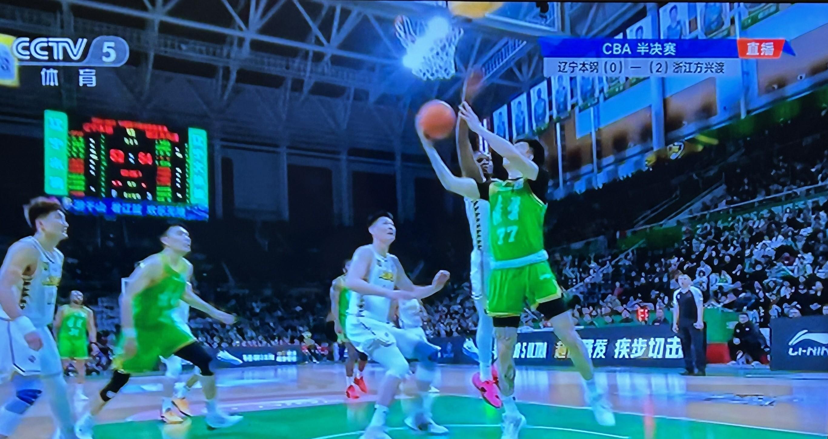 平稳发挥,球队赢得比赛见涨 平稳发挥,球队赢得比赛见涨