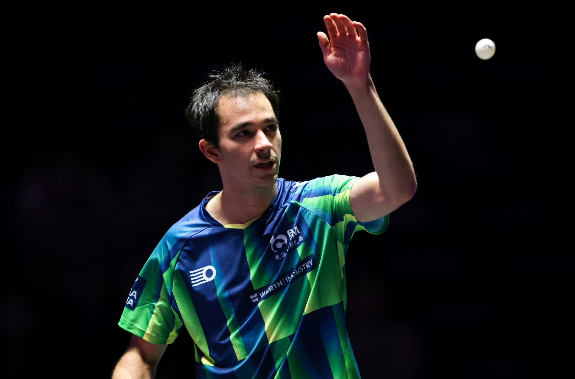 法国乒乓球队绝地反击瑞典乒乓球队，奥恰洛夫统治全场的简单介绍