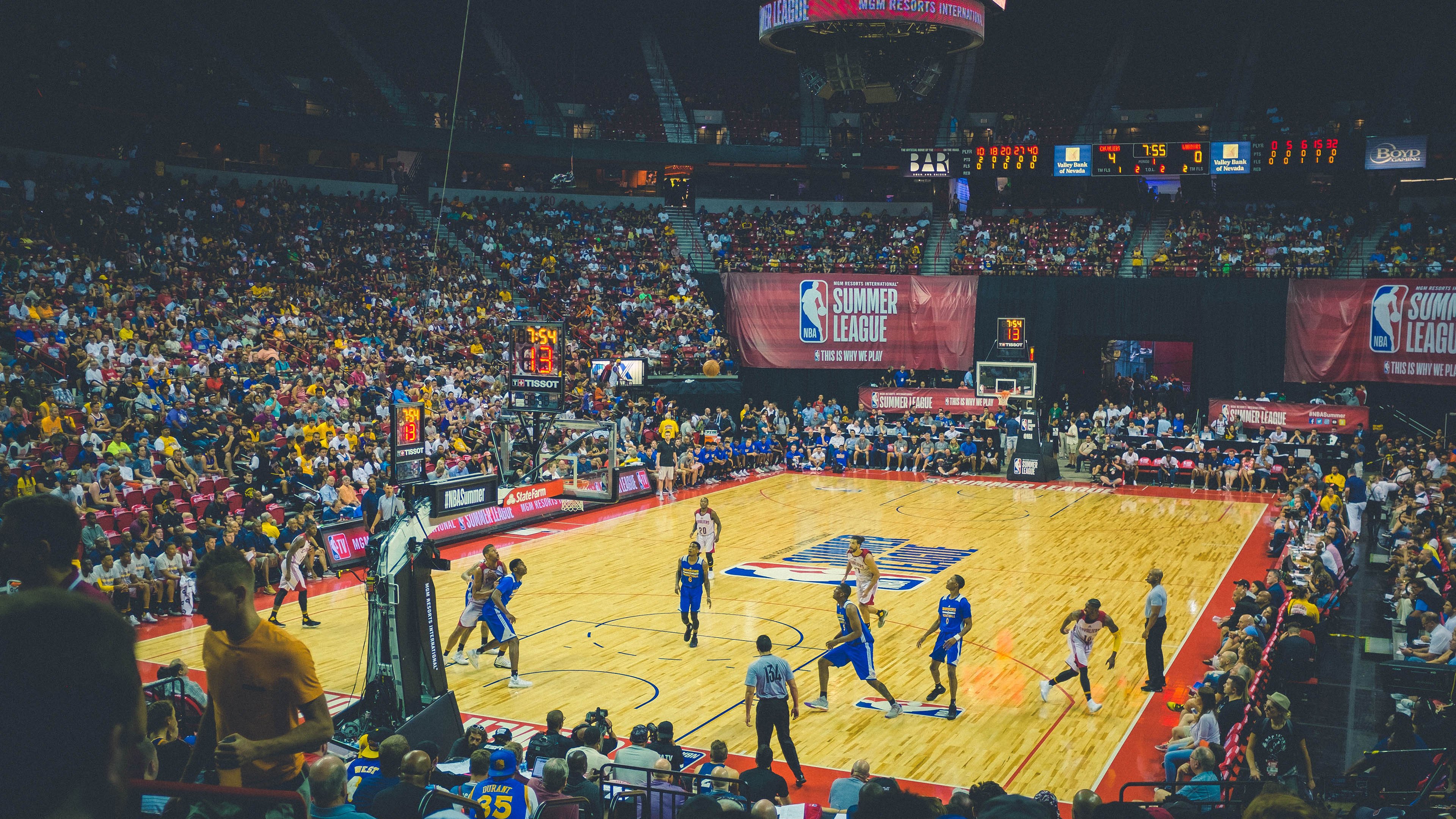 当绿衫军遇上凤凰城，爱德华兹在关键时刻的崛起