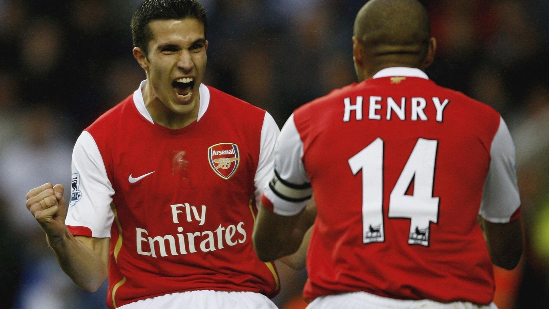 弗拉霍维奇梅开二度引爆进攻，AC米兰季前赛横扫日本展现新气象