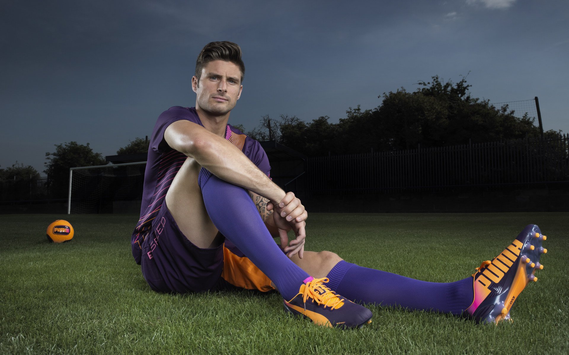 当多特蒙德力克摩洛哥，C罗扛起全队，一场跨越时空的足球精神对话